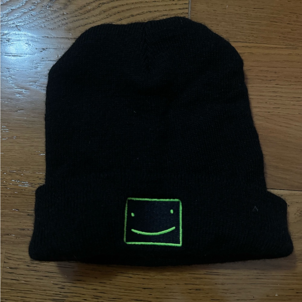 DREAMWASTAKEN BEANIE BLACK + GREEN